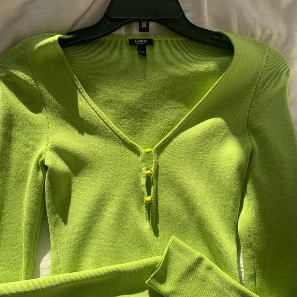 Express Cardigan Body Contour